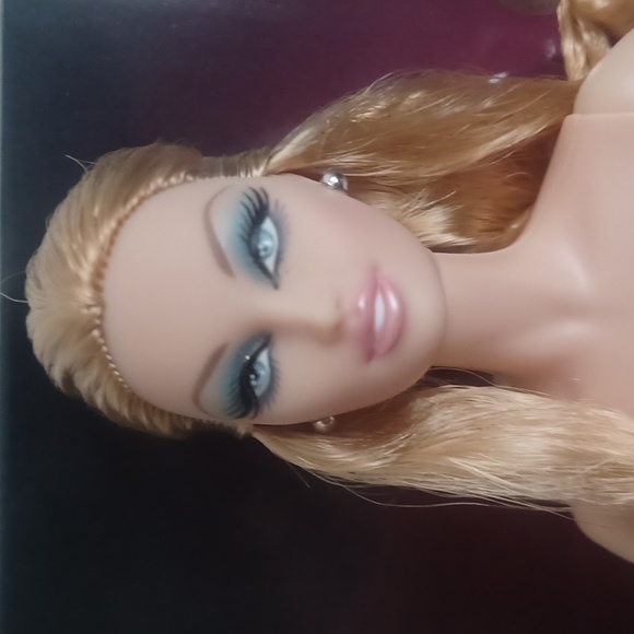 2008 Barbie Generation of Dreams 50 Doll  Colorful Statement Gown Mattel #R7232 - Picture 2 of 14